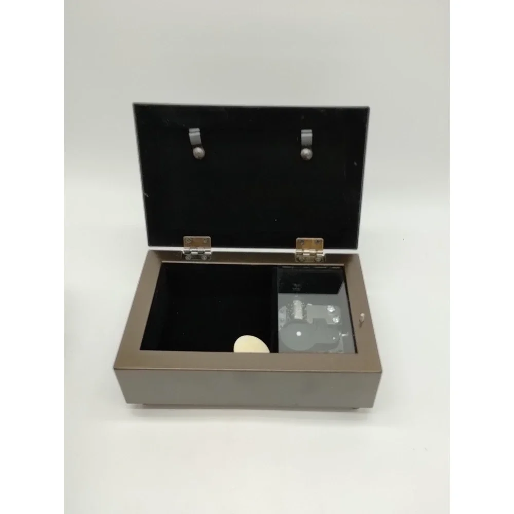 Robin Davis A Sisters Love Music Box Trinket Jewelry Holder 6